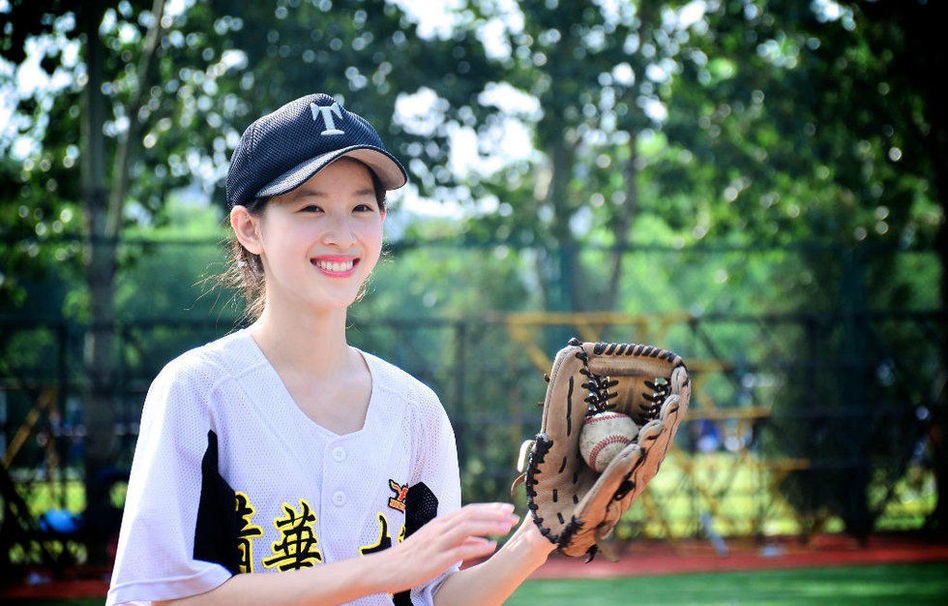 صور نقية لأجمل الطالبات في جامعة تشينغهوا "فتاة الشاي بالحليب" 