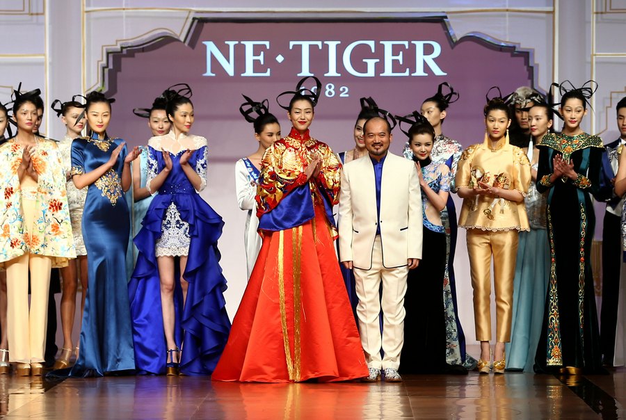 افتتاح أسبوع أزياء الصين الدولي لربيع وصيف عام 2014  (5)