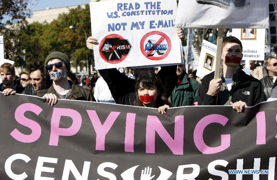 مظاهرة في واشنطن لمطالبة وكالة الأمن القومي بوقف برنامج التجسس (7)