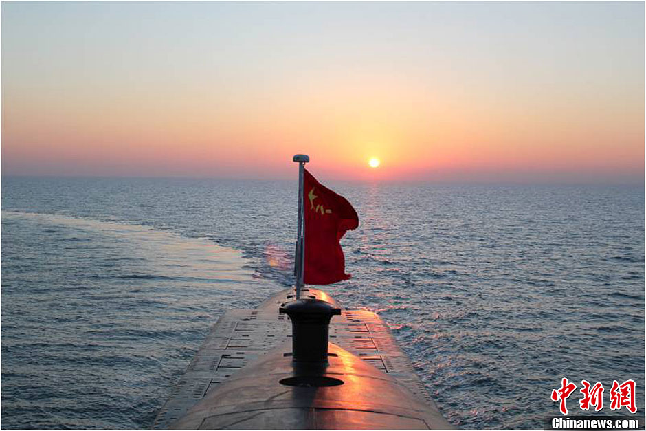 صور عالية الدقة:الكشف عن وحدة الغواصة النووية للقوات البحرية الصينية  (23)