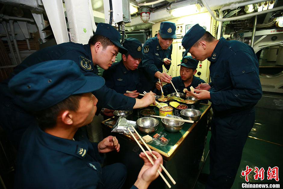 صور عالية الدقة:الكشف عن وحدة الغواصة النووية للقوات البحرية الصينية  (7)