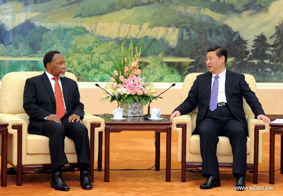 الرئيس الصيني يجتمع بنائب رئيس جنوب افريقيا 