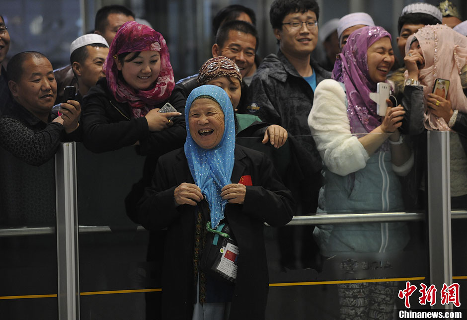 عودة المسلمين الصينيين المتوجهين إلى السعودية للحج  (2)