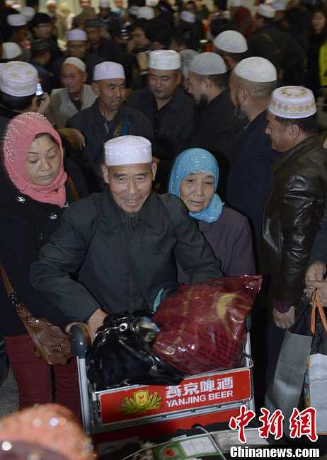 عودة المسلمين الصينيين المتوجهين إلى السعودية للحج  (3)