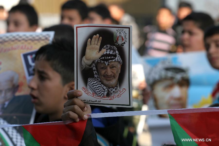 تقرير إخباري: الفلسطينيون يحيون الذكرى التاسعة لوفاة عرفات بالتأكيد على التمسك بثوابته (2)