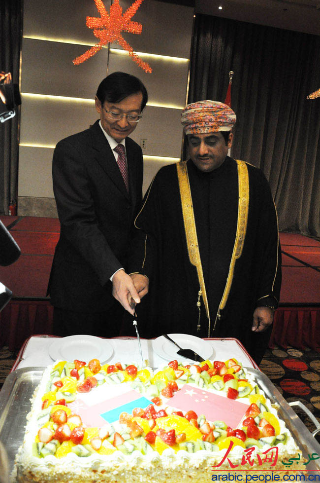 سفارة سلطنة عمان لدى بكين تحتفل بالعيد الوطني الثالث والأربعين لنهضتها الحديثة (2)