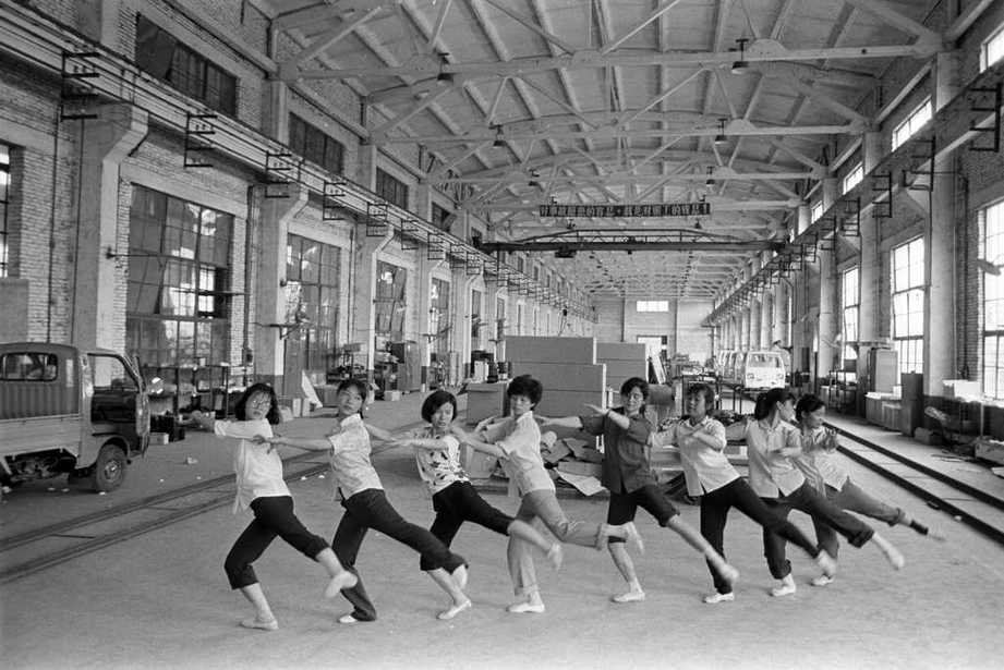 التغيرات التي طرأت على  حركات الرقص الصيني على مدى نصف قرن  (15)