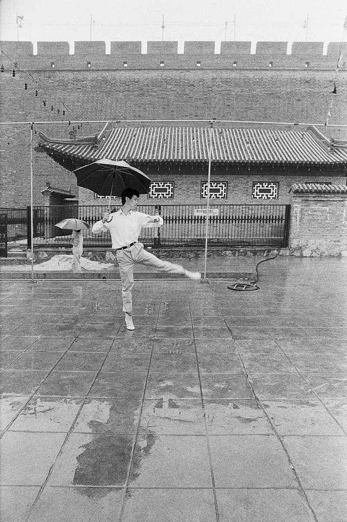 التغيرات التي طرأت على  حركات الرقص الصيني على مدى نصف قرن  (11)