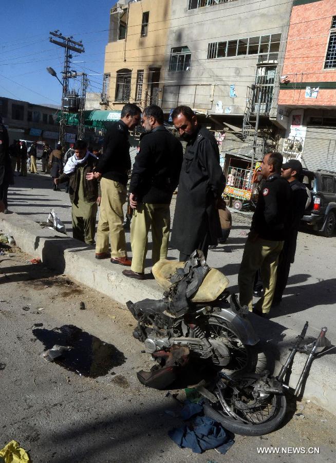 مصرع 8 أشخاص وإصابة 58 آخرين في انفجار وقع في باكستان  (2)