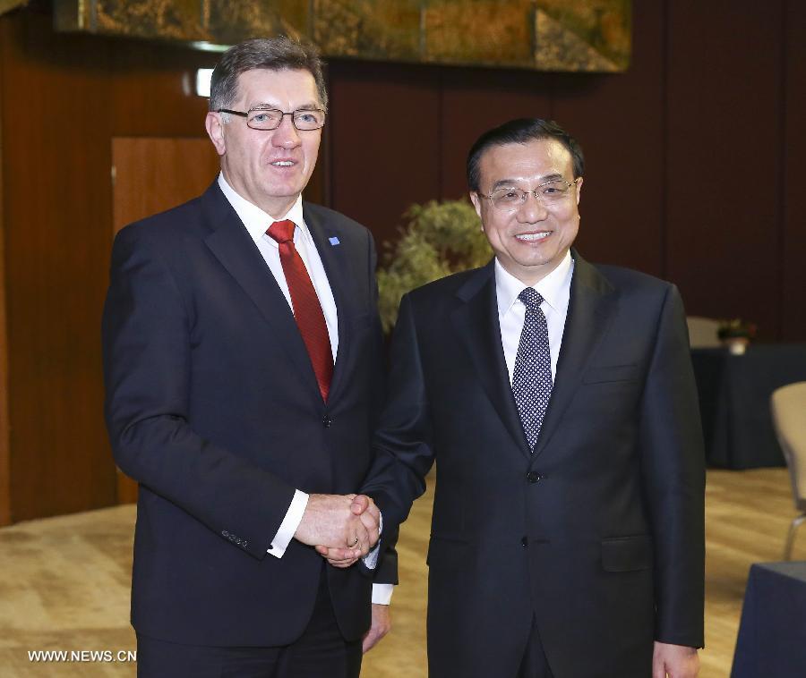 رئيس مجلس الدولة الصيني يحث على تعاون أوثق مع وسط وشرق أوروبا  (4)