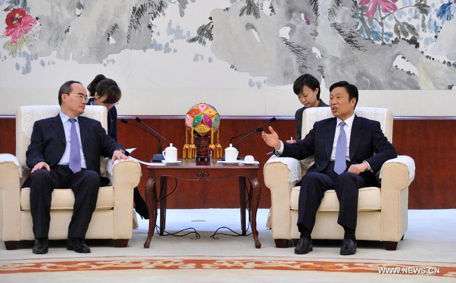 الصين وفيتنام تدفعان التعاون بينهما بعد اجتماع لمسؤولى البلدين 