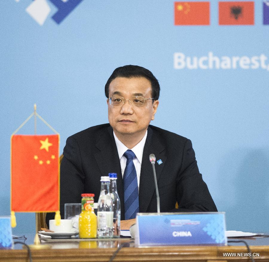 رئيس مجلس الدولة الصيني يقدم اقتراحا لتعميق العلاقات بين الصين ودول وسط وشرق أوروبا 