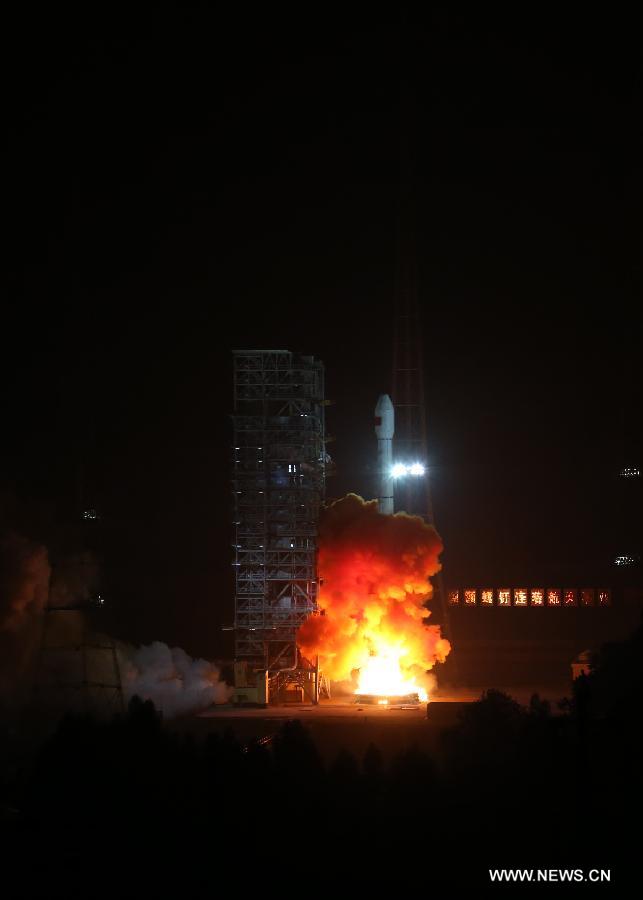 الصين تعلن "نجاح" إطلاق المسبار القمري تشانغ اه-3  (2)