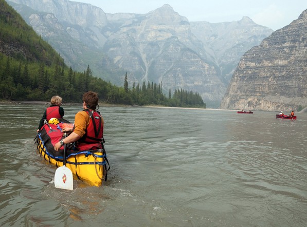 حديقة نهاني الوطنية(Nahanni National Park)، كندا