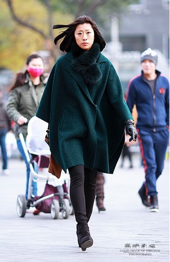 أزياء شوارع بكين: حسناوات يشكلن منظرا جميلا في الشتاء (4)