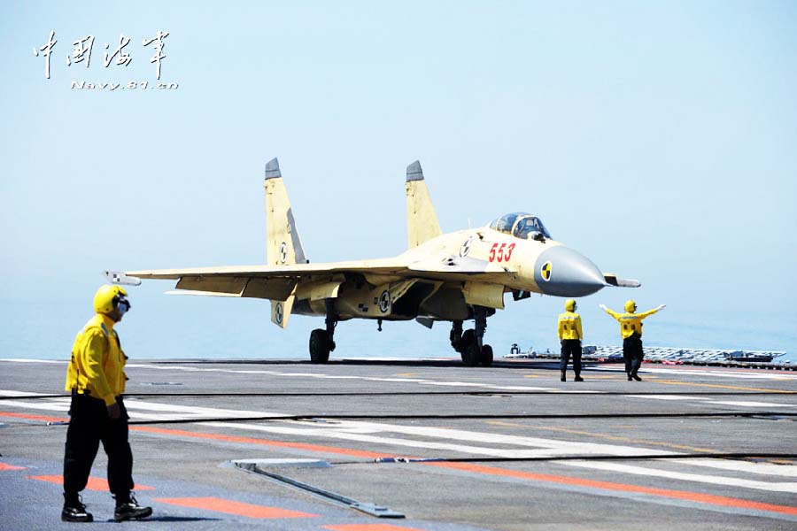 بدء إنتاج مقاتلة جيان-15 على متن حاملة الطائرات بكمية مطلوبة وتسليمها إلى القوات الصينية (9)