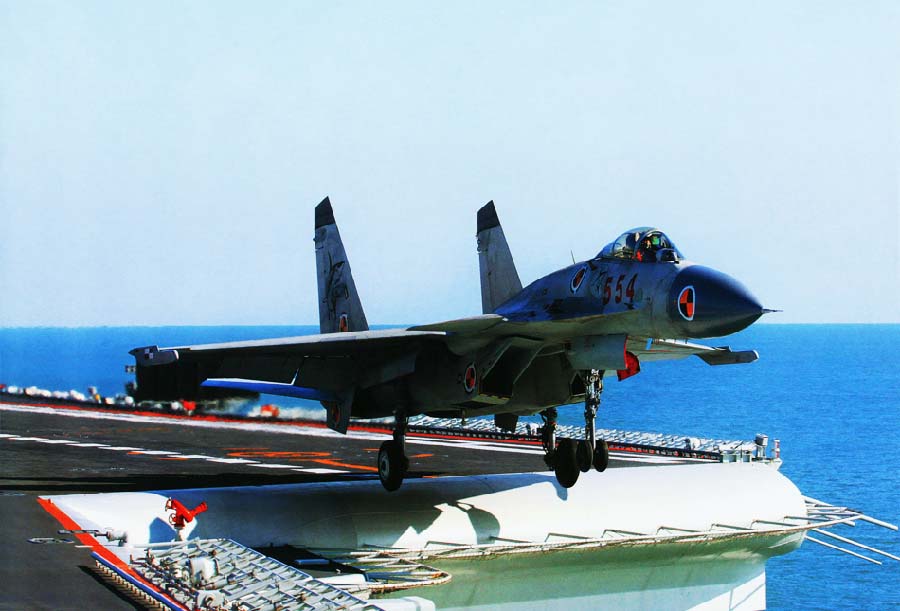 بدء إنتاج مقاتلة جيان-15 على متن حاملة الطائرات بكمية مطلوبة وتسليمها إلى القوات الصينية (8)