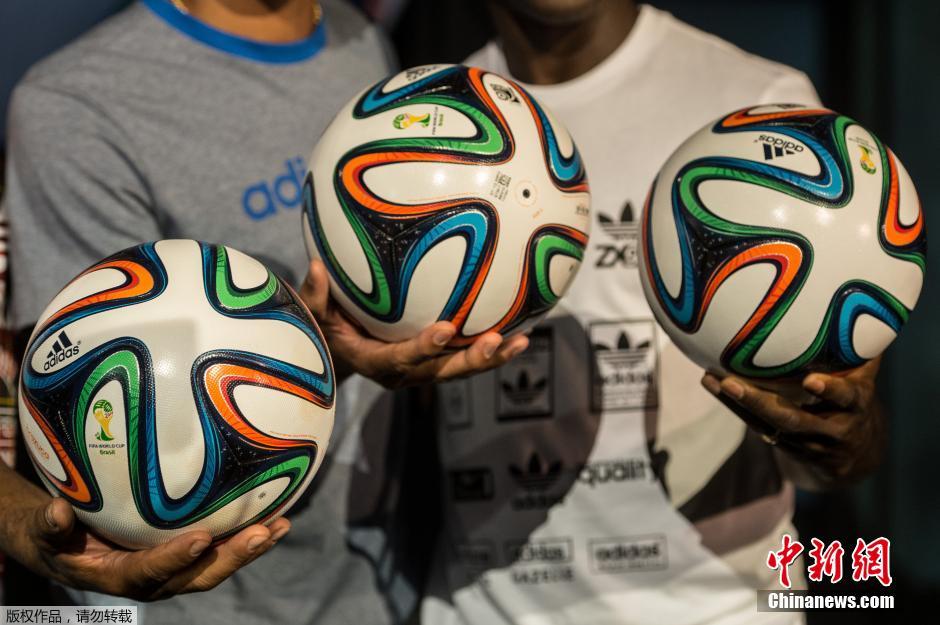 إعلان الكرة المستخدمة فى مباريات كأس العالم 2014 رسميا  (7)