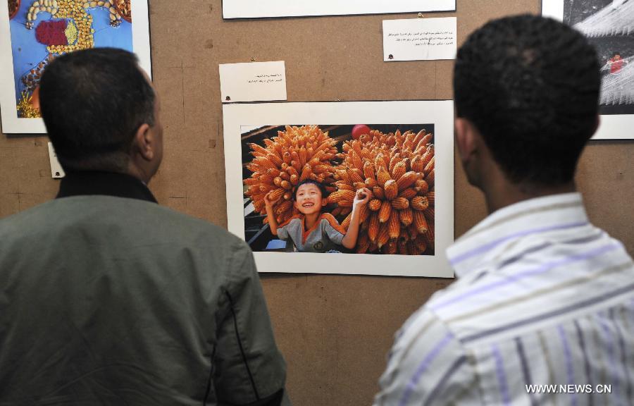 اختتام معرض للصور بعنوان "اليمن بعيون صينيين، والصين الجميلة" في صنعاء (2)