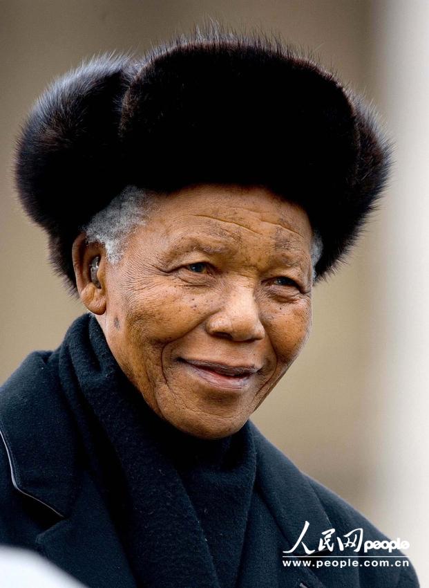 وفاة نيلسون مانديلا عن عمر يناهز 95 عاما  (5)