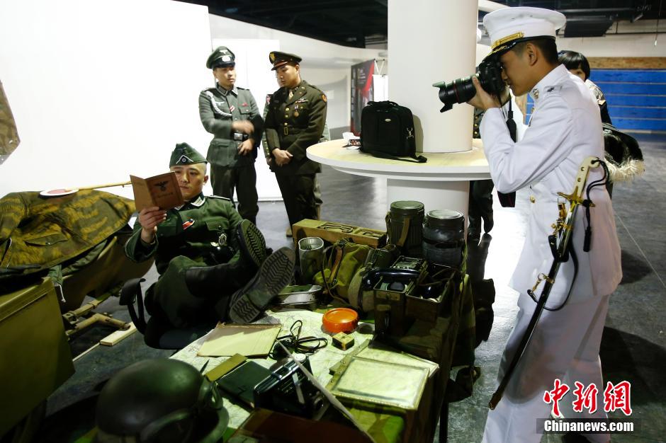 معرض الأزياء العسكرية المتعدد الجنسيات في بكين  (11)