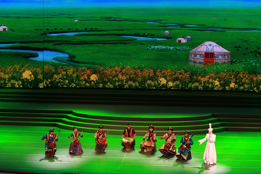 التراث الصيني المدرج بقائمة التراث الثقافي العالمي غير المادي: أغاني الحلق المنغولية 
