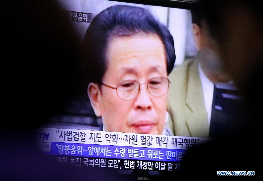 كوريا الديمقراطية تعلن إقالة زوج عمة زعيم البلاد من جميع مناصبه  (5)
