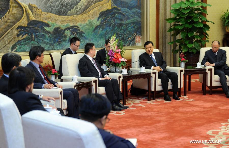 زعيم صينى كبير يجتمع مع أعضاء وفود إعلامية أجنبية  (2)