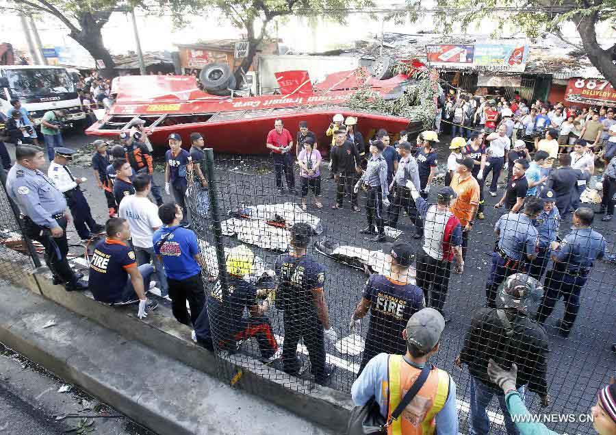 15 قتيلا إثر سقوط حافلة من على طريق معلق جنوبي العاصمة الفلبينية (2)