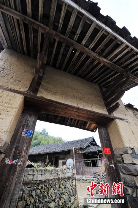 أجمل القرى الأصلية في الصين (6)