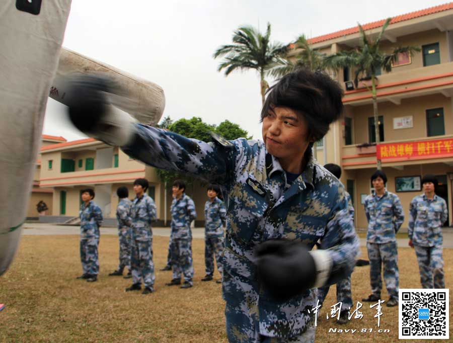 صور تكشف عن التدريبات القاسية للجنديات الصينيات (4)