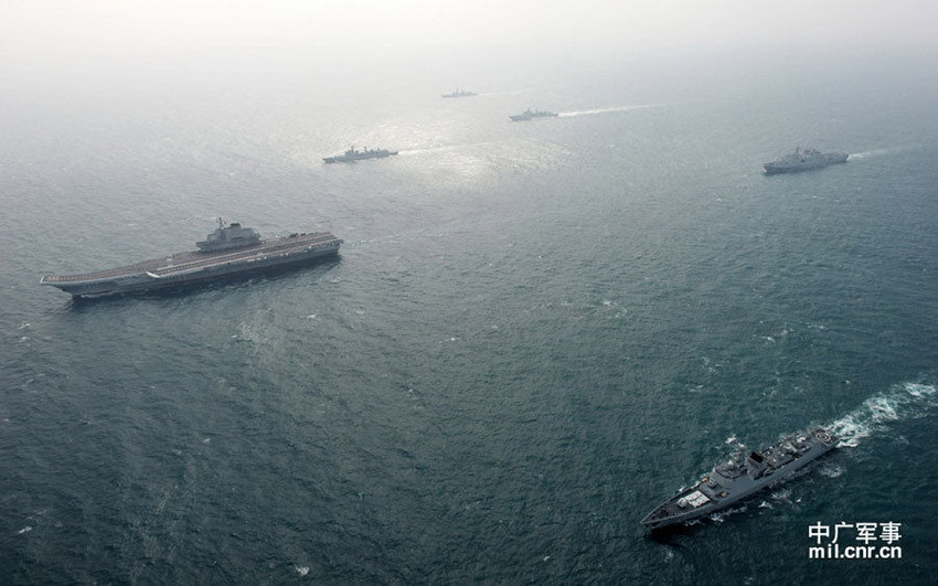 أحدث صور لملاحة أسطول حاملة الطائرات الصينية في بحر الصين الجنوبي  (11)