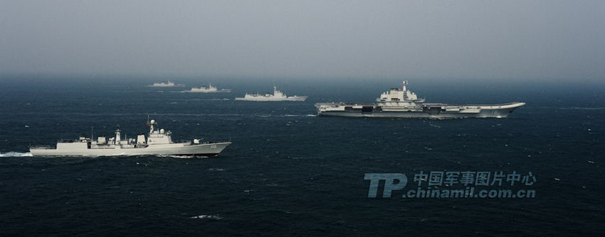 أحدث صور لملاحة أسطول حاملة الطائرات الصينية في بحر الصين الجنوبي  (6)