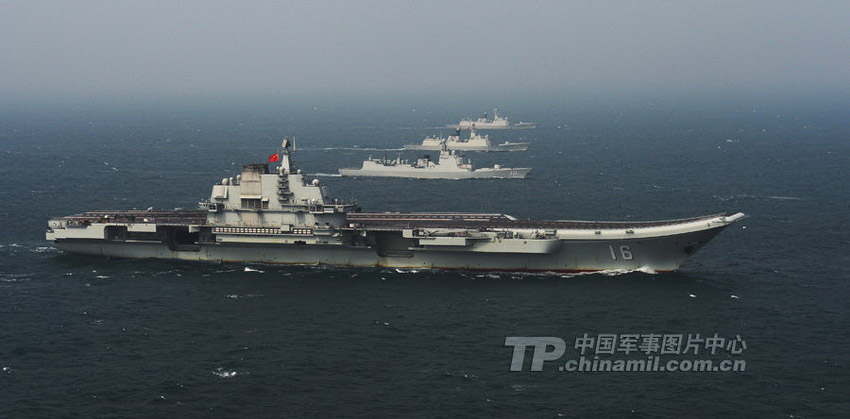 أحدث صور لملاحة أسطول حاملة الطائرات الصينية في بحر الصين الجنوبي  (3)