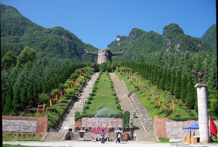 أفضل عشر خطوط سياحية في الصين خلال عام 2013                  (7)