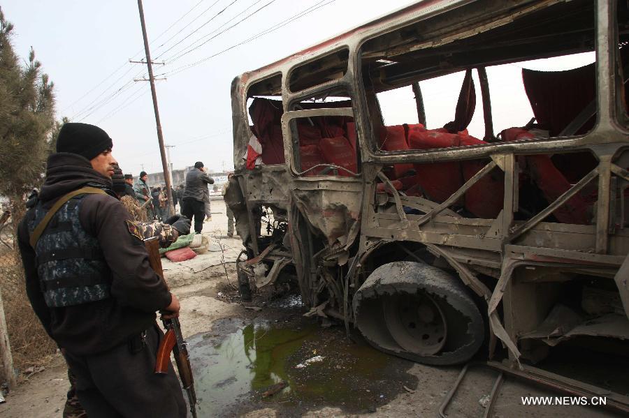 تقرير إخباري: استسلام 99 من مقاتلي طالبان وانفجار قوي يهز كابول 