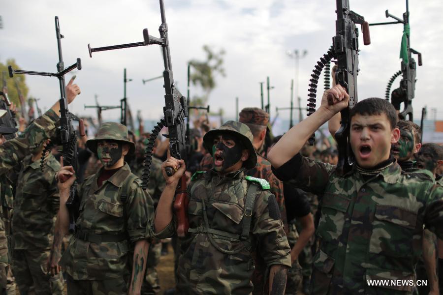 حكومة حماس تخرج دورة شبه عسكرية ل13 ألف طالب في غزة  (2)
