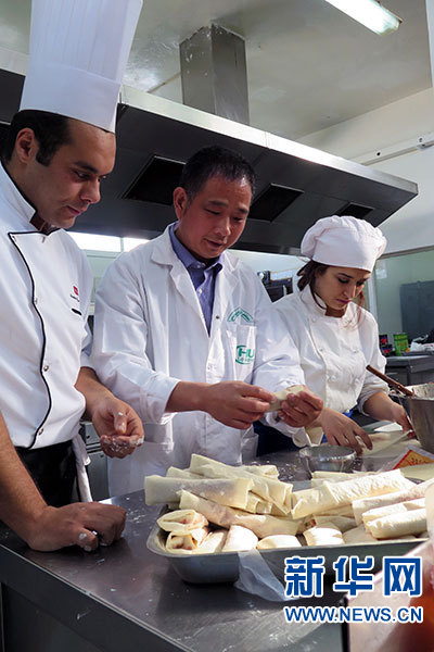 صور:الطبخ الصيني يدخل المعهد العالي للسياحة في تونسي (7)