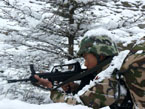 جنود سيتشوان يقومون بتدريبات المقاومة ضد البرد