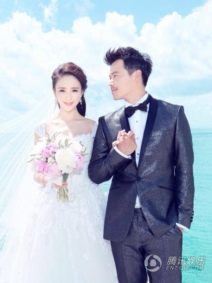 النجمة الصينية الجميلة تونغ لييا في فستان الزفاف  (6)