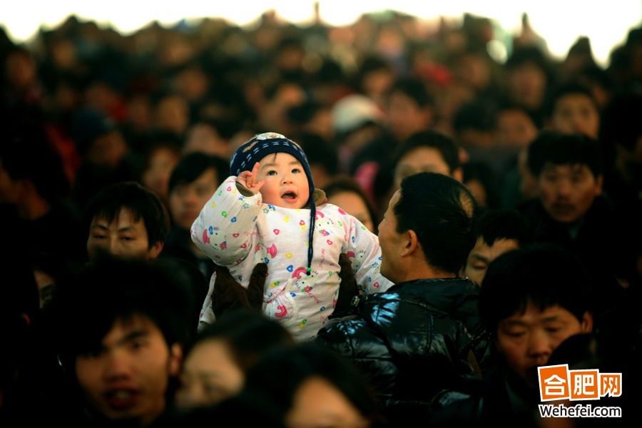 إنطلاق موسم "الهجرة العظيمة " في الصين مع إقتراب عيد ربيع 2014 
