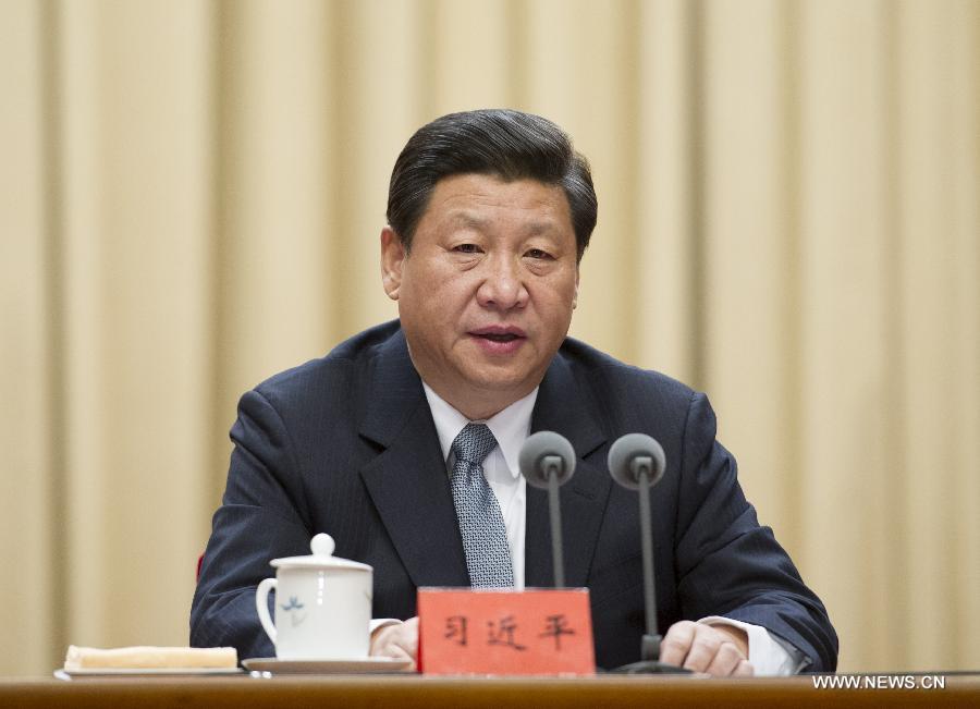 الرئيس الصيني يحث على بذل المزيد من الجهود لتعزيز "خط الجماهير" 
