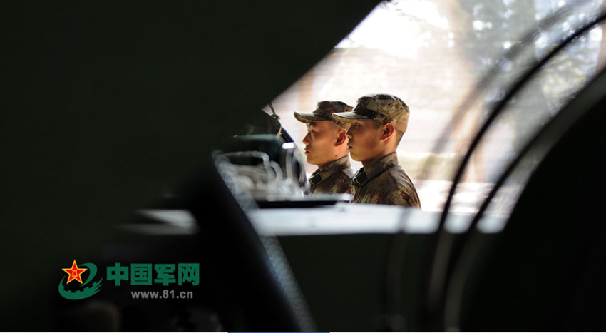 الجيش الصيني ينشر صور عن إطلاق القوات المدفعية الثانية صاروخ استراتيجي جديد  (18)