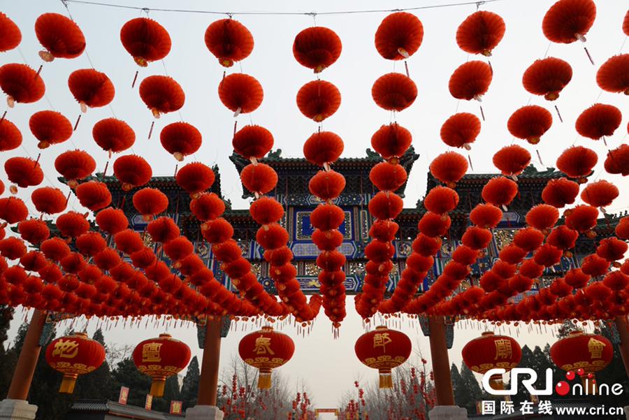 حديقة ديتان ببكين تستعد لفعاليات مهرجان المعبد 