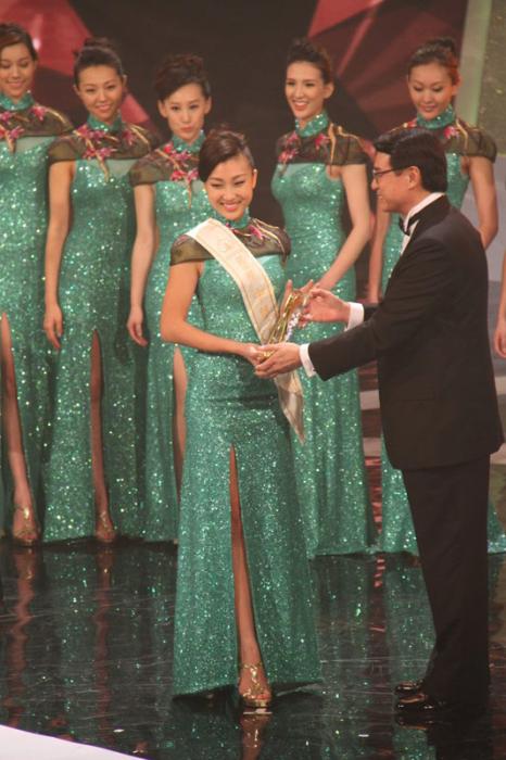 تشن كاى لين تفوز بلقب ملكة جمال الصين الدولية لعام 2014  (6)