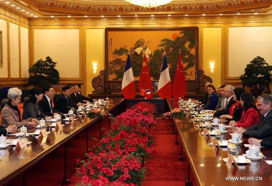 قادة برلمانيون يتطلعون لعلاقات أوثق بين الصين وفرنسا  (2)
