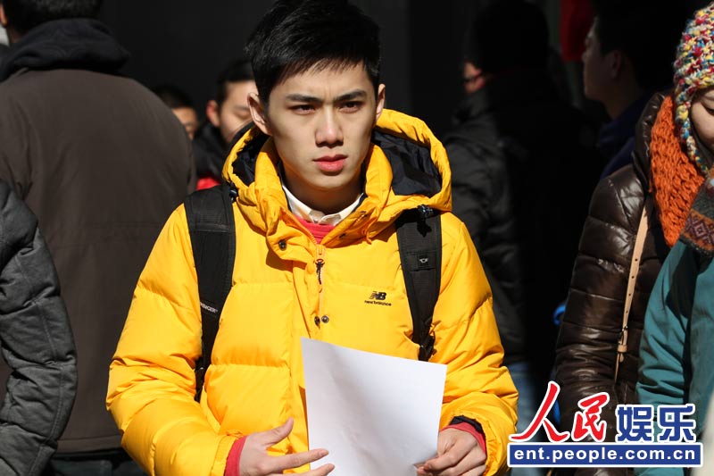 حسناوات يشاركن في امتحان القبول لأكاديمية بكين للسينما  (14)