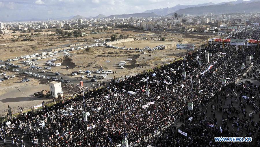 تقرير إخباري: اليمنيون يحيون الذكرى الثالثة للثورة بالتزامن مع إعلان البلاد دولة اتحادية (4)