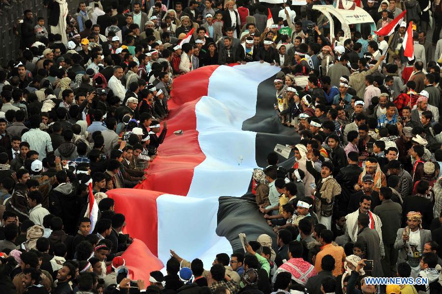 تقرير إخباري: اليمنيون يحيون الذكرى الثالثة للثورة بالتزامن مع إعلان البلاد دولة اتحادية (5)