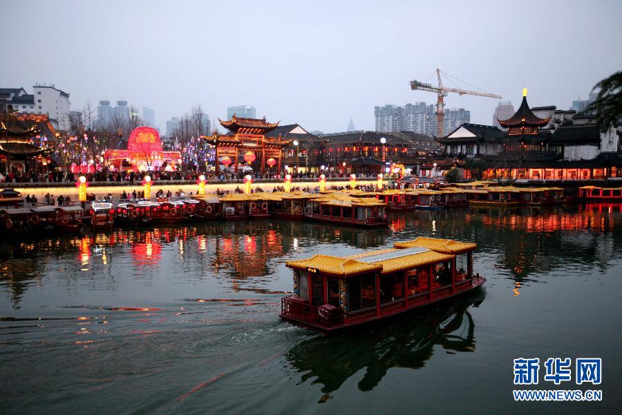 احتفال بعيد الفوانيس الصيني في نانجينغ  (4)